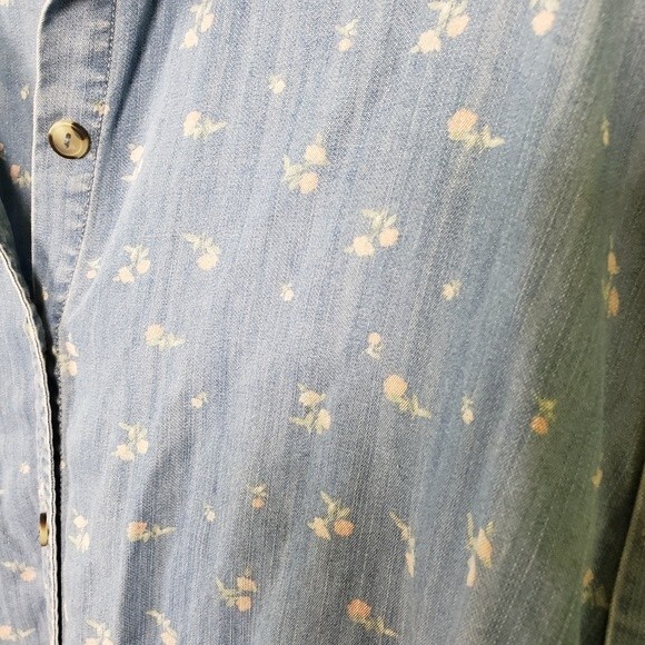 Sanctuary Women's Faded Pink Rose Button Up Drawstring Waist Chambray Top Sz L - Picture 7 of 8